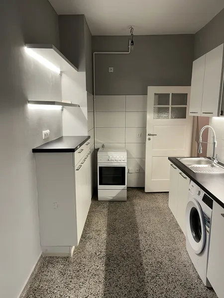 Neuvermietung nach Sanierung: 2- ZW in Berlin Friedenau — photo 1